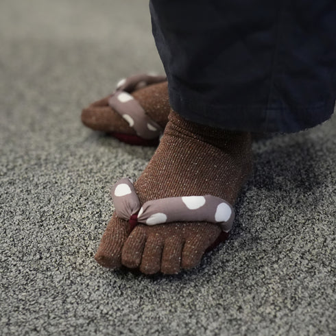 うるおいシルク5本指靴下(23-25cm )